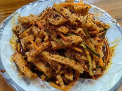 -不起眼麻辣烫凉皮店