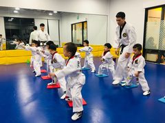 -金载勋跆拳道场(玲东花园店)