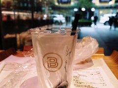 -巴黎贝甜(大宁国际商业广场店)