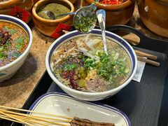 -云阿蛮云南生烫牛肉米线(奉贤路店)