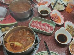 -四囍码头海鲜烧烤自助火锅(外滩南京东路悦荟广场店)