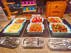 自助取餐区-融信华邑酒店·鲜艳西餐厅