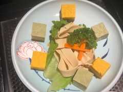 厚百叶（豆皮）三色冻豆腐组合-左庭右院鲜牛肉火锅(新梅广场店)