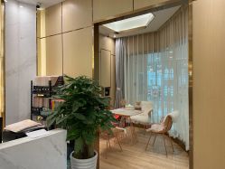 -香港倾城国际·美容美体中心