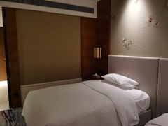 -广州汇华希尔顿逸林酒店