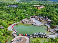 -茅山东方盐湖城景区