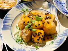 -Cuc Gach Quan Restaurant