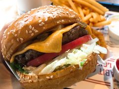 火烧牛肉特堡-The Habit Burger Grill 哈比特汉堡(复兴soho店)