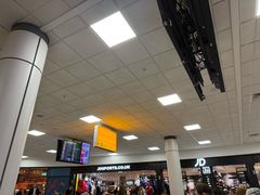 -格拉斯哥国际机场