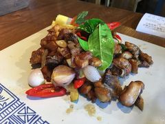 -云海肴·汽锅鸡·云南菜(天山百盛优客店)