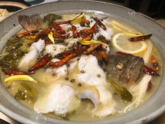 佬坛酸菜鱼（鲈鱼）-佬麻雀·新湘菜(珠海金发购物中心店)