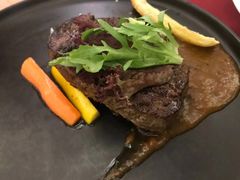 香煎菲力牛排配黑椒汁-红房子西菜馆(淮海中路店)
