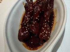 吮指鸡爪-桂满陇·蟹黄小笼汤包(巴黎春天浦建店)
