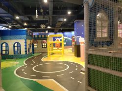 -多奇妙乐园·淘气堡·电玩·抓娃娃(海口吾悦店)