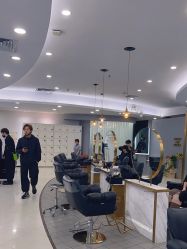点击看大图 -八佰伴8008星级形象店