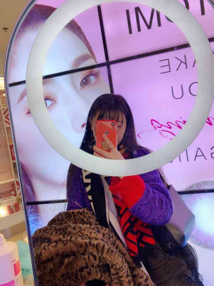 hitomi(西单大悦城美瞳店)-"我噻!我是沙发哦!以前一直想戴美瞳,但总.