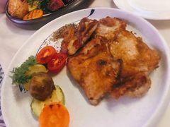 -樱花里音乐餐吧·牛扒椰子鸡(东圃店)