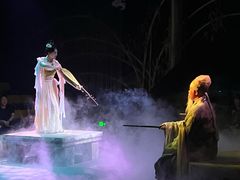 -瑞虹新天地月亮湾