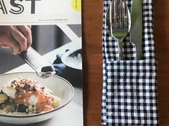 -ROAST coffee & eatery