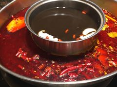 -小天鹅火锅·一线江景洪鼎旗舰店(洪崖洞店)