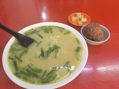 -三百碗宝应长鱼面(板仓街店)