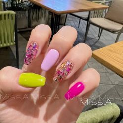 -Miss·A日式美甲美睫