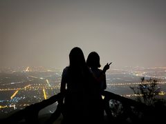 -鬼笑石后山停车场