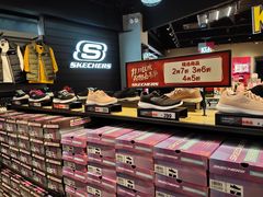 -SKECHERS 斯凯奇(上海国际时尚中心店)