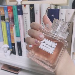 -SixOne六一日式美甲美睫