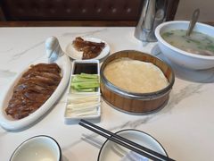 -梅利汴京烤鸭•开封豫菜地标店(东大街店)