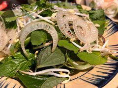 -Cuc Gach Quan Restaurant
