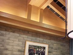 大堂-野山舂·贵州现舂酸汤火锅(鸿通城店)