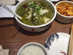 -渝是乎酸菜鱼(龙旗购物中心店)