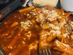 海鲜芝士炒年糕-MI WU FACTORY米屋美食工厂餐厅(绿地店)