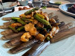 黑鸡枞绿芦笋爆炒竹蛏皇-环球港凯悦 · 享悦中餐厅