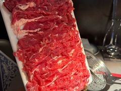 -伴山牛贵州黄牛肉火锅·苗疆非遗艺术餐厅(上海首店)