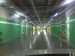 -白玉兰广场停车场