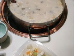 -洪氏嗨捞·猪肚鸡火锅(阳光天地店)
