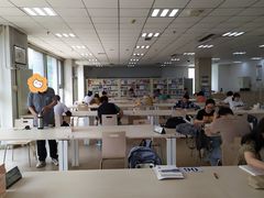 -石景山区图书馆(八角南路)