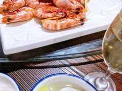 -三亚火车头万人海鲜广场