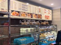 面包甜点陈列柜-国际饭店·帆声西饼屋(黄河路店)