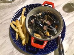 -La Mer Restaurant & Lounge