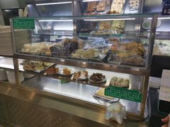 面包甜点陈列柜-护国寺小吃店(阜成门桥店)