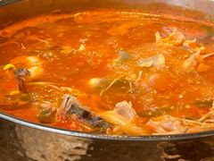 -野山舂·贵州现舂酸汤牛肉(民生路店)
