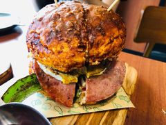 双蛋指椒牛肉汉堡-魏斯理汉堡(西安沣东吾悦店)