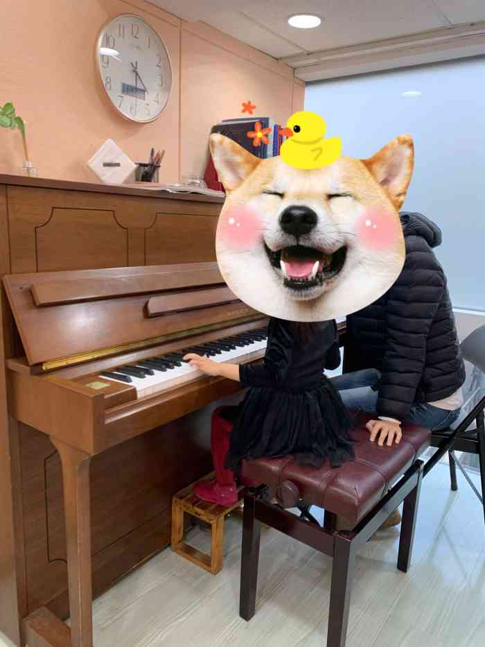 不莱梅钢琴教育(大华校区)-"宝贝今年8岁了,一直在隔壁上书法课,看着.