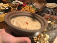 -老牌坊云南鱼豆花火锅(爱建店)