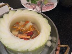 -得意咚瓜·顺德鱼生·冬瓜火锅(深圳首店)