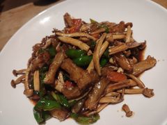 -吴越荣记苏州菜·松鼠桂鱼100%活鱼现做(斜塘老街店)