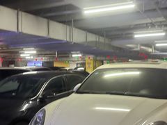 -成都银泰中心-停车场